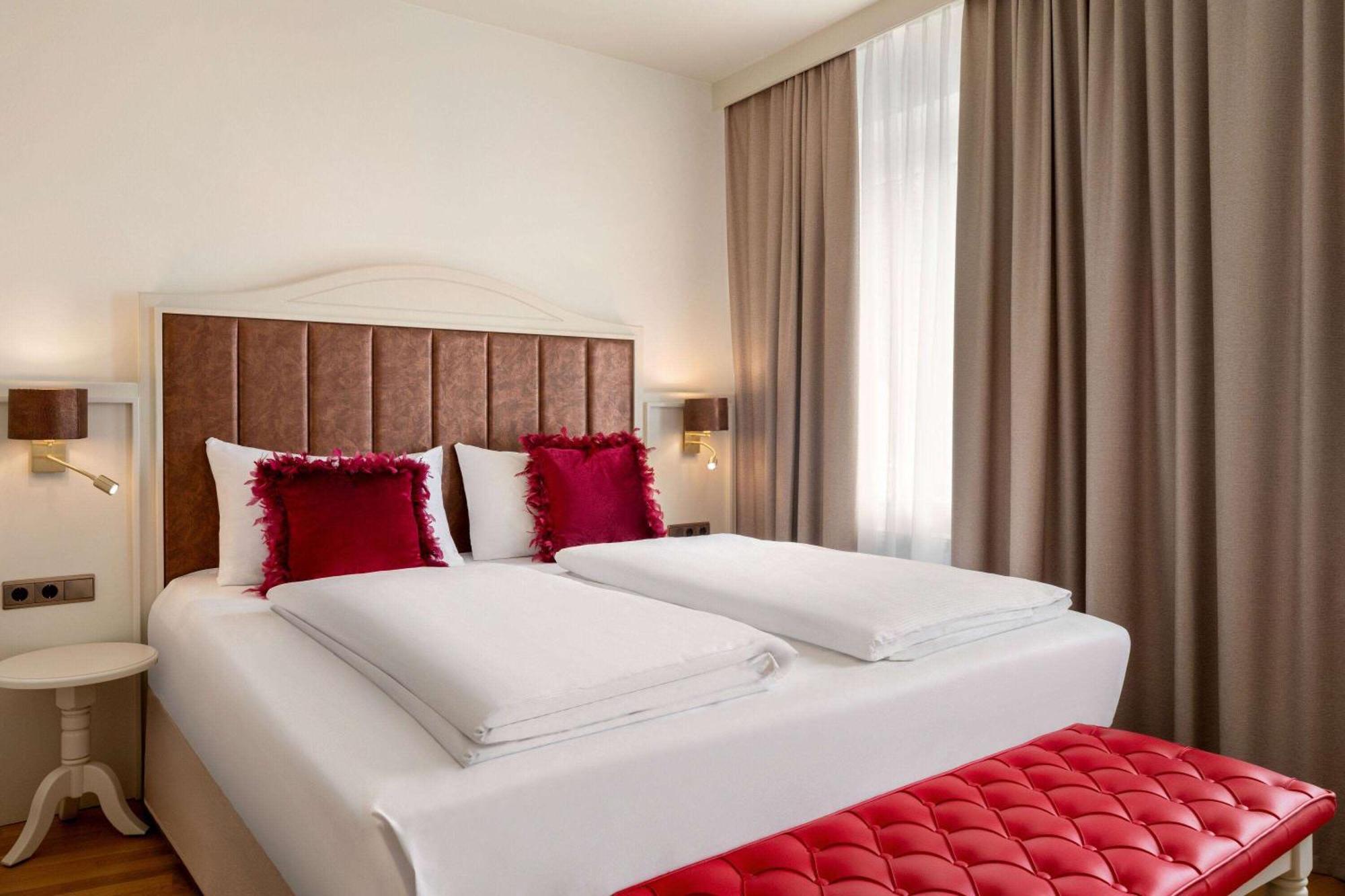 Hotel Amedia Plaza Kremsmünstererhof 4*
